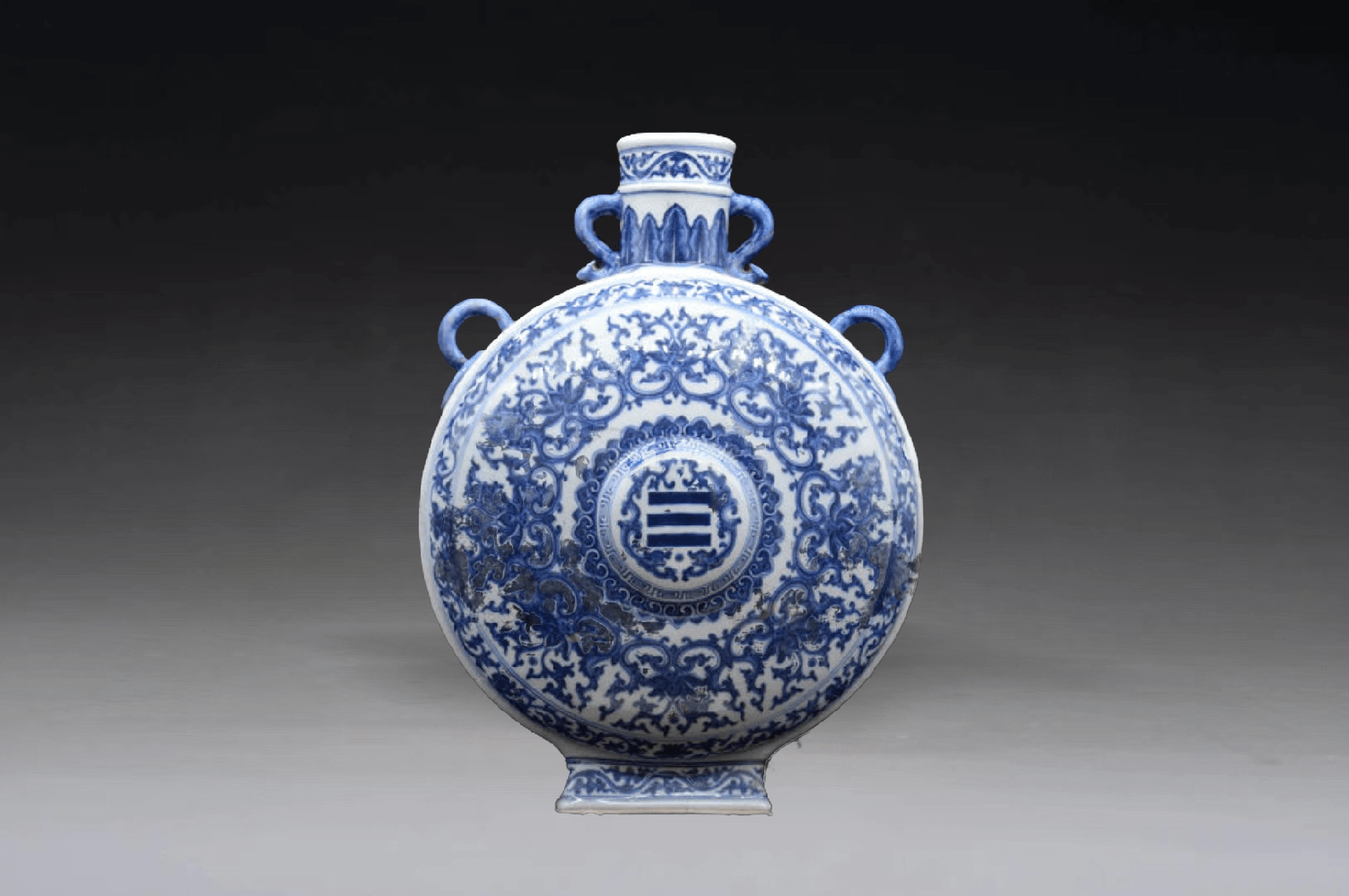 乾隆青花缠枝双耳抱月瓶- Collectors
