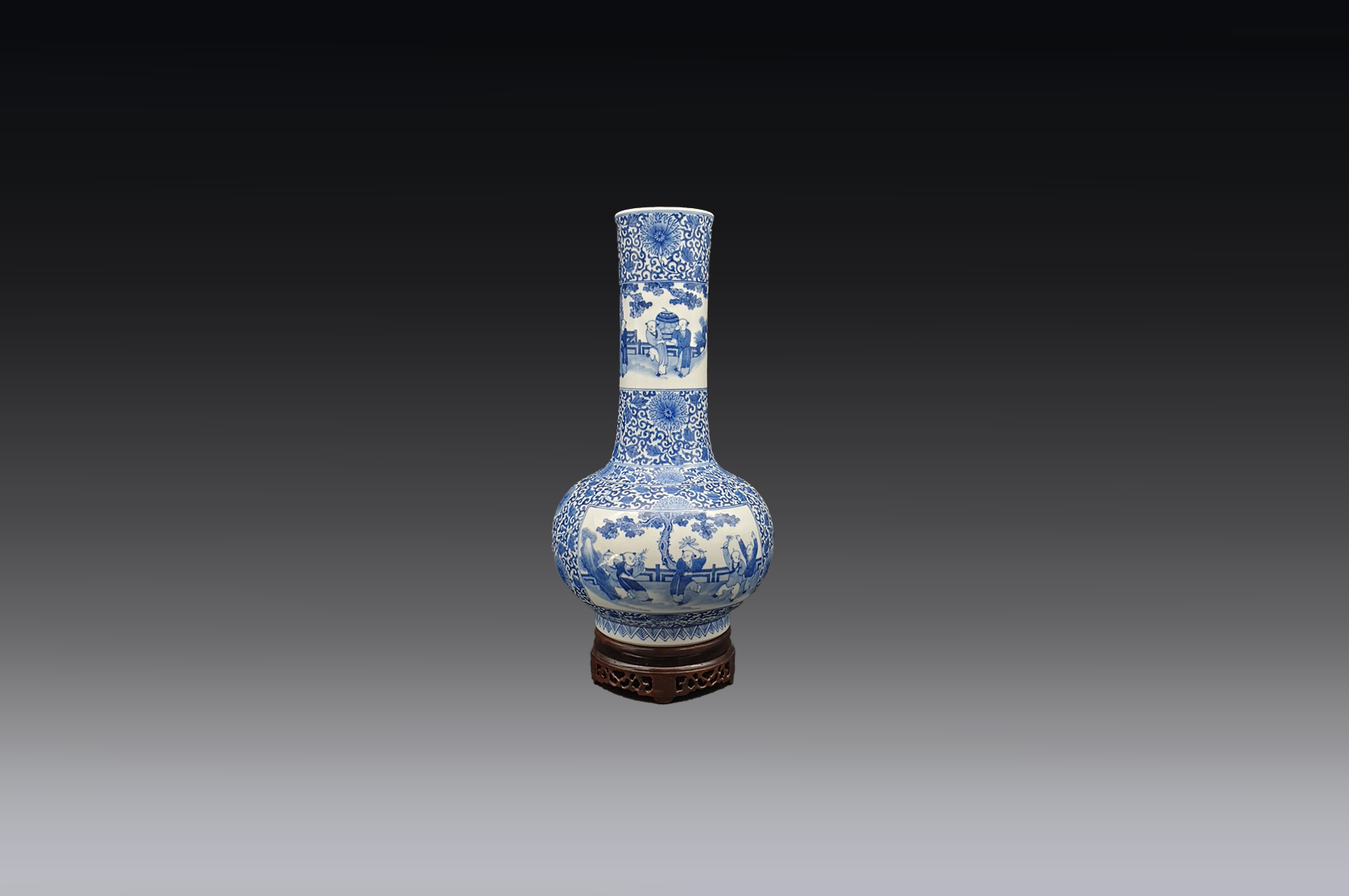 康熙青花婴戏图长颈瓶- Collectors